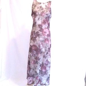 DRESSBARN floral maxi dress Size 10, burgundy